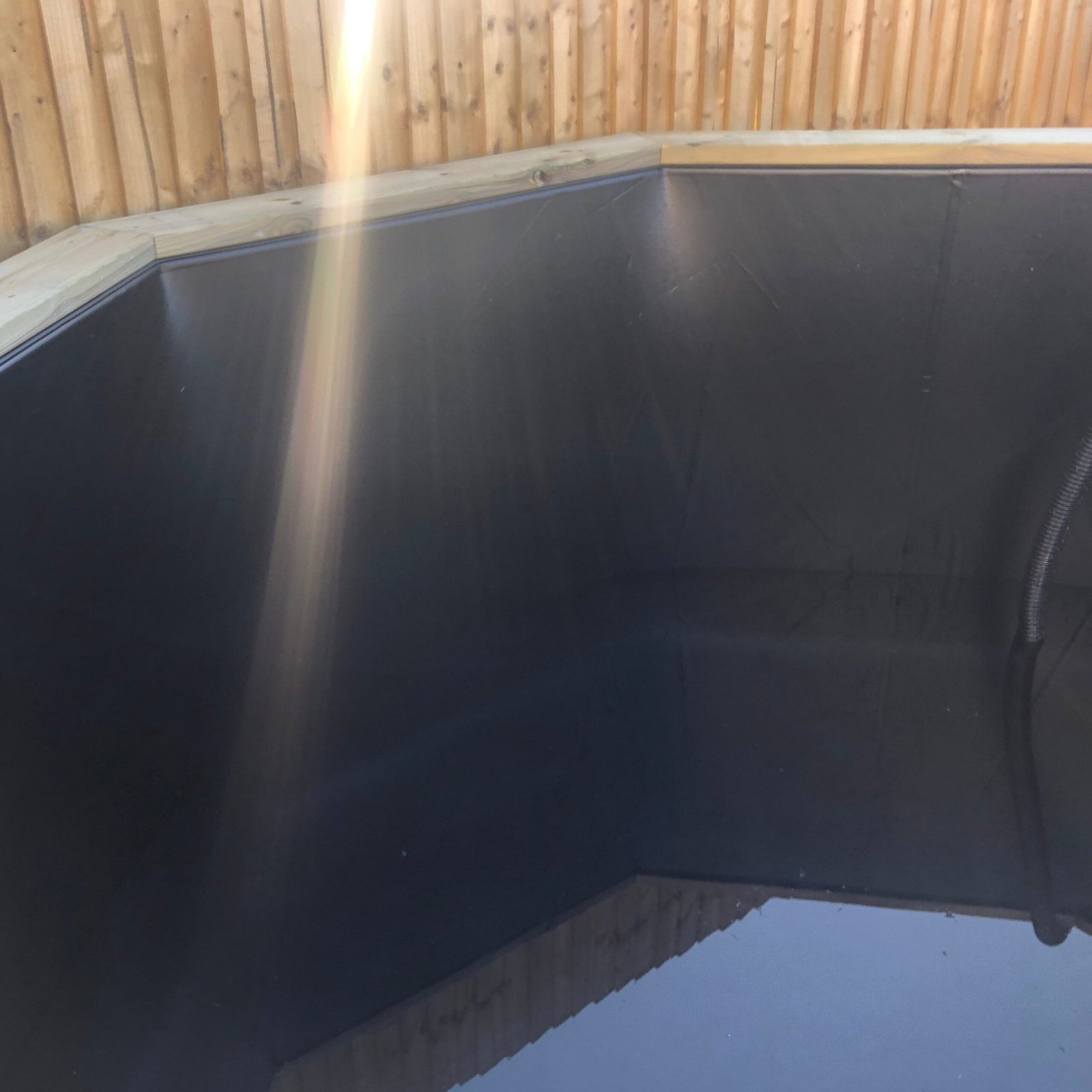 8ft-945-Gallon-Octagonal-Wooden-Koi-Pond-44mm-thick-1099mm-high-4297-litres-6_bb70237e-7293-4bc5-ad9c-9e2228b0d074