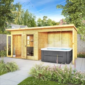 Maine Summerhouse with Patio Area