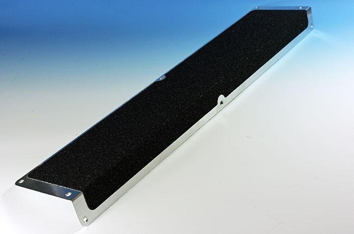 Step-anti-slip-tread